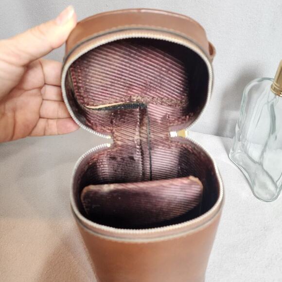 Vintage Mid-Century Travel Leather‎ Flask Carrier With (2) Glass Flasks - Picture 7 of 9